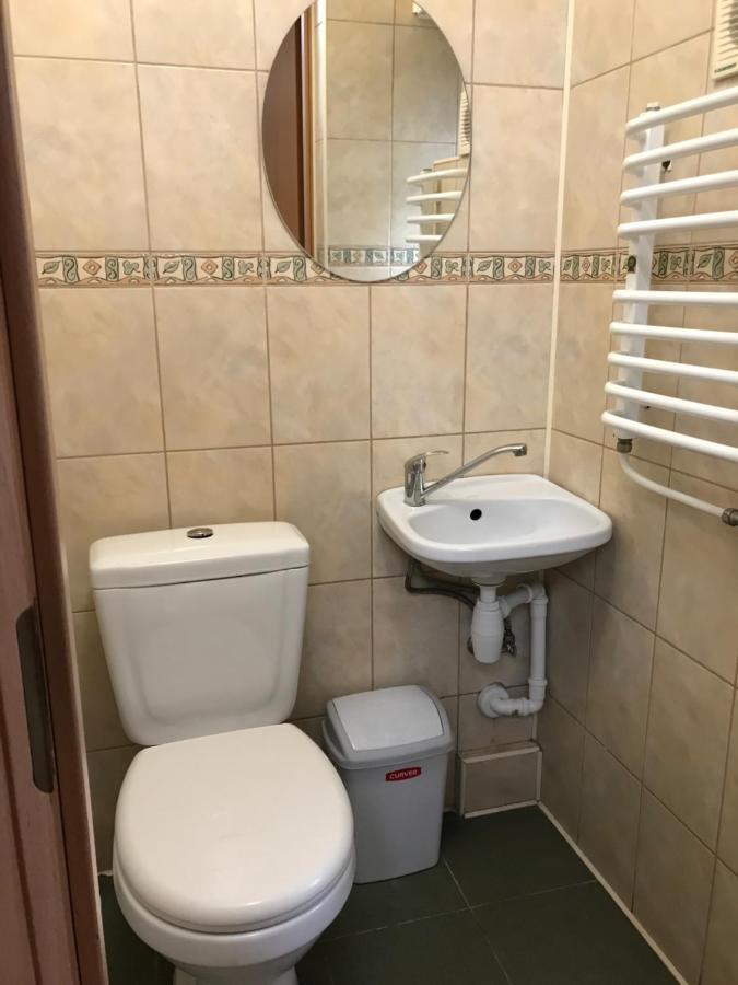 Міни-Хостел Родинного Типу Dubai Ujhorod Exterior foto