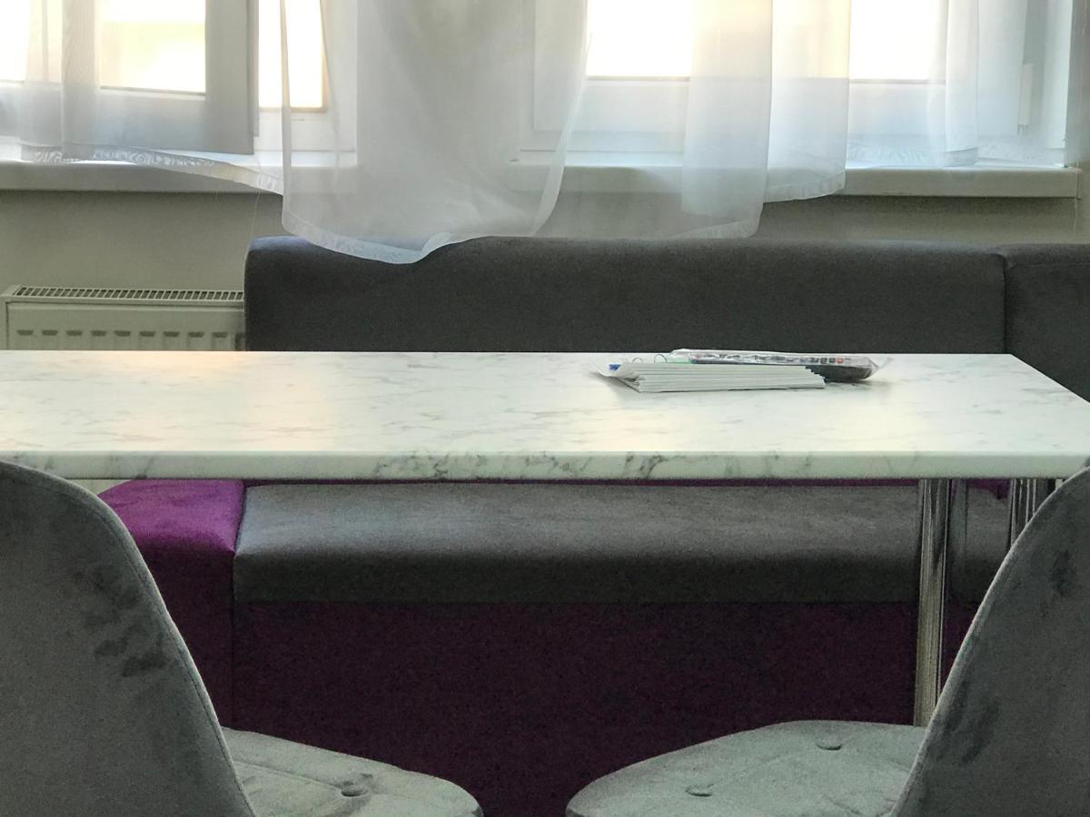 Міни-Хостел Родинного Типу Dubai Ujhorod Exterior foto