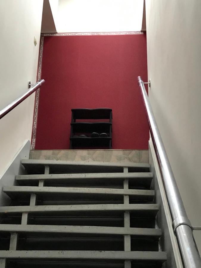 Міни-Хостел Родинного Типу Dubai Ujhorod Exterior foto